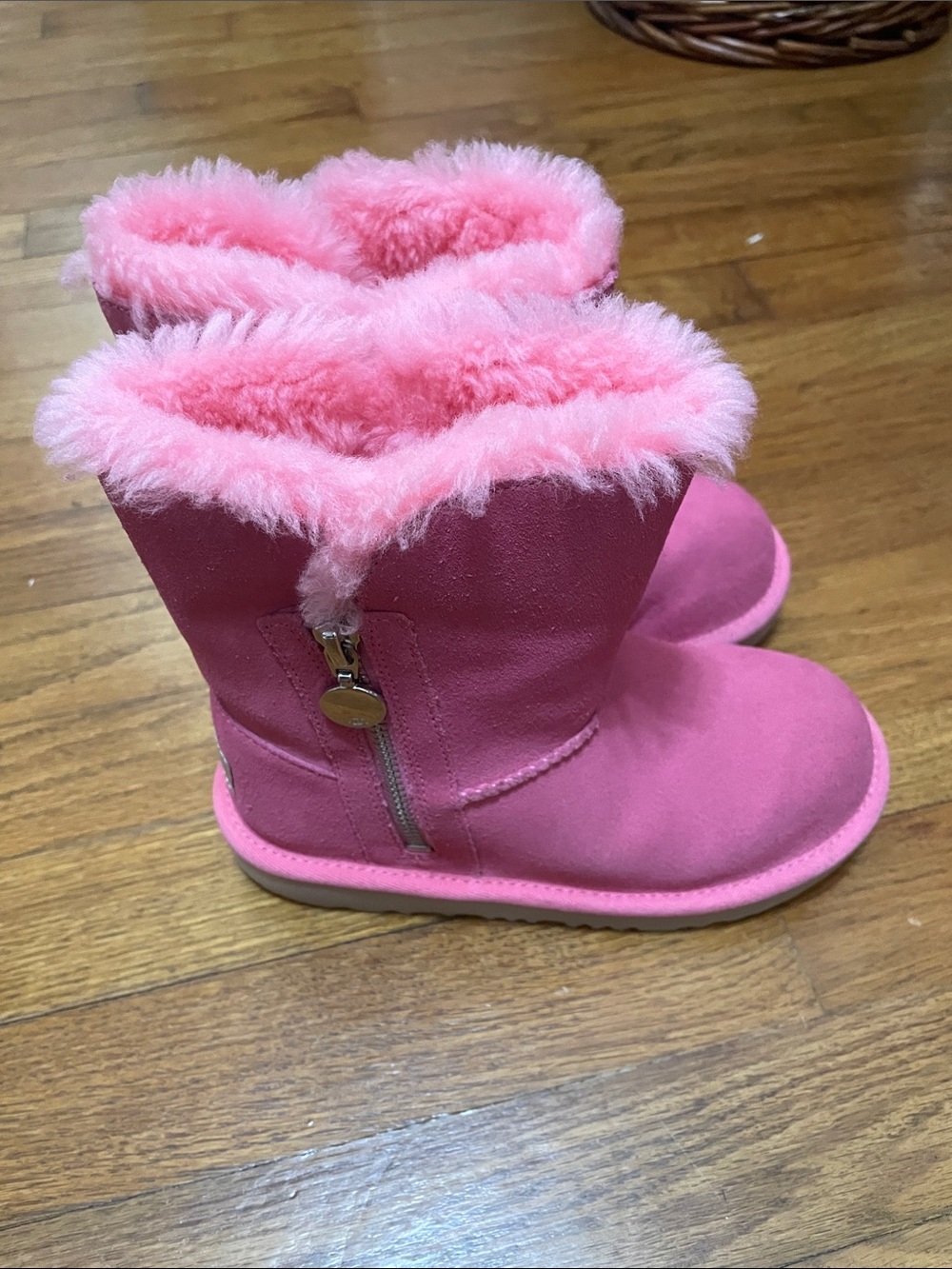 UGG Kids Pink Shearling-Lined Classic Short Boots - Picture 2 of 7